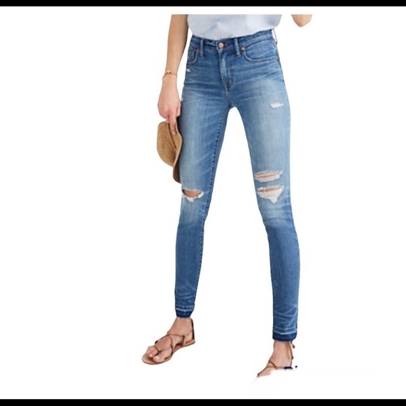 - Madewell 9” Inch High Rise Rip & Repair Edition - Picture 2 of 7